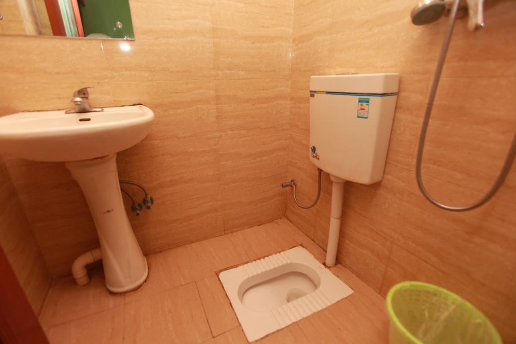 Zhengfu Caotang Decent Inn Ченду Екстер'єр фото