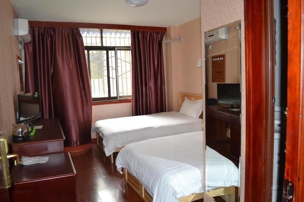 Zhengfu Caotang Decent Inn Ченду Екстер'єр фото